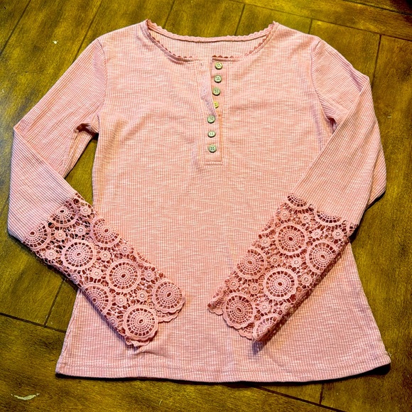 Pink ribbed lace accent detail Henley long sleeve top~ - Picture 2 of 5